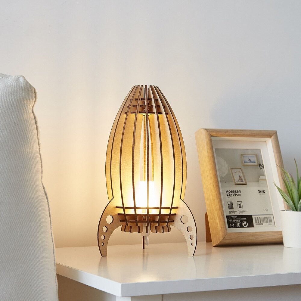 lampe-de-chevet-enfant-fusee-582-103198.jpg - Lampe de chevet de bureau