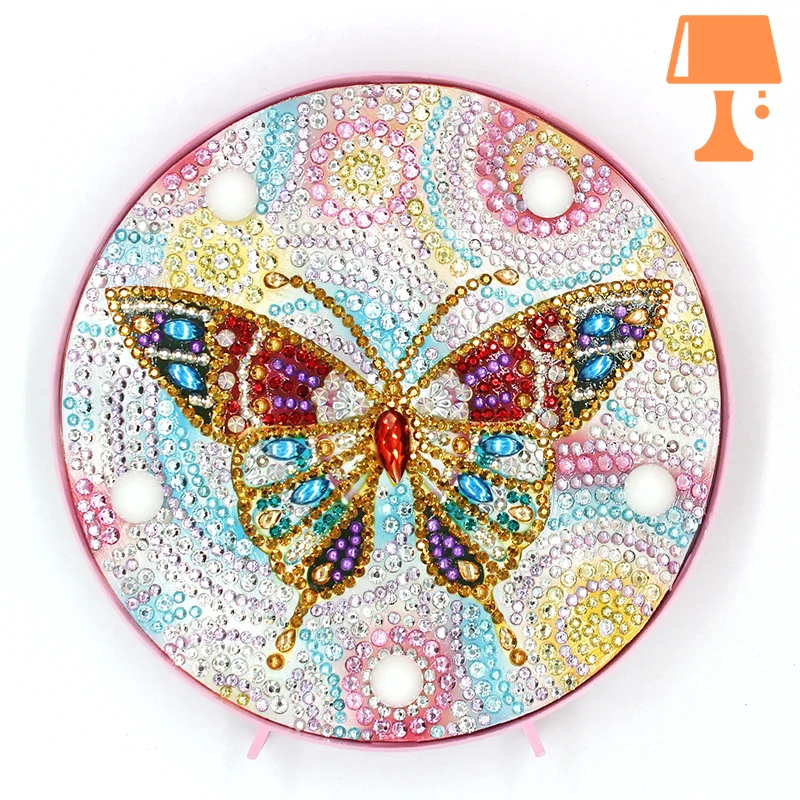 lampe_de_chevet_avec_perles_papillon-6674124.png - Lampe de chevet de bureau